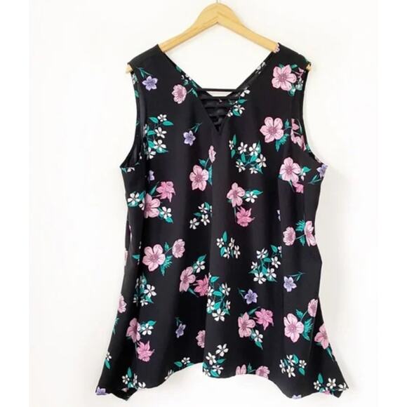 Lane Bryant Moody Floral Print Sleeveless Top 22 - Picture 1 of 8
